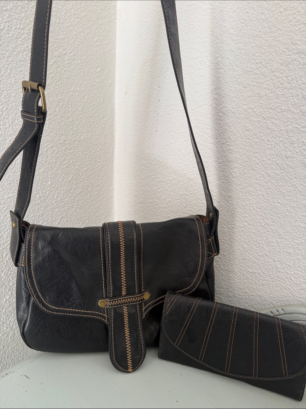 Axcess By Liz Claiborne Dark Brown Crossbody Purse Boho with wallet EUC